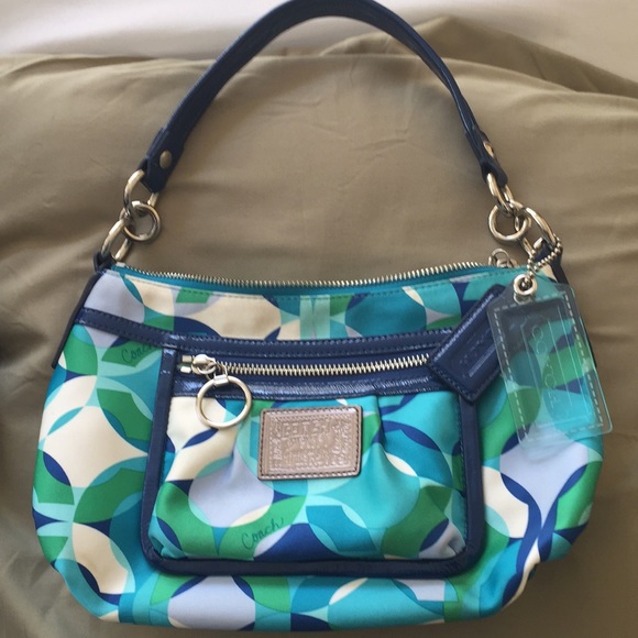 Coach Handbags - Coach poppy bag no long strap